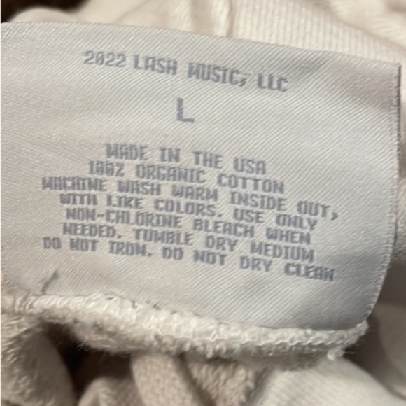 BILLIE EILLISH 2022  CONCERT OVERSIZED SWEATSHIRT  SIZE L - Picture 4 of 4